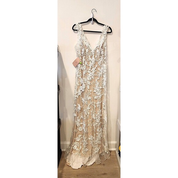 BHLDN Anthropologie Wedding Gown with Liesel Lace Floral Motiff/NWT - Size 10 US - Picture 1 of 13